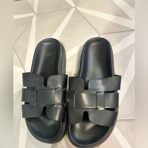 H&M Women’s Black Slide Sandals Size 5/36